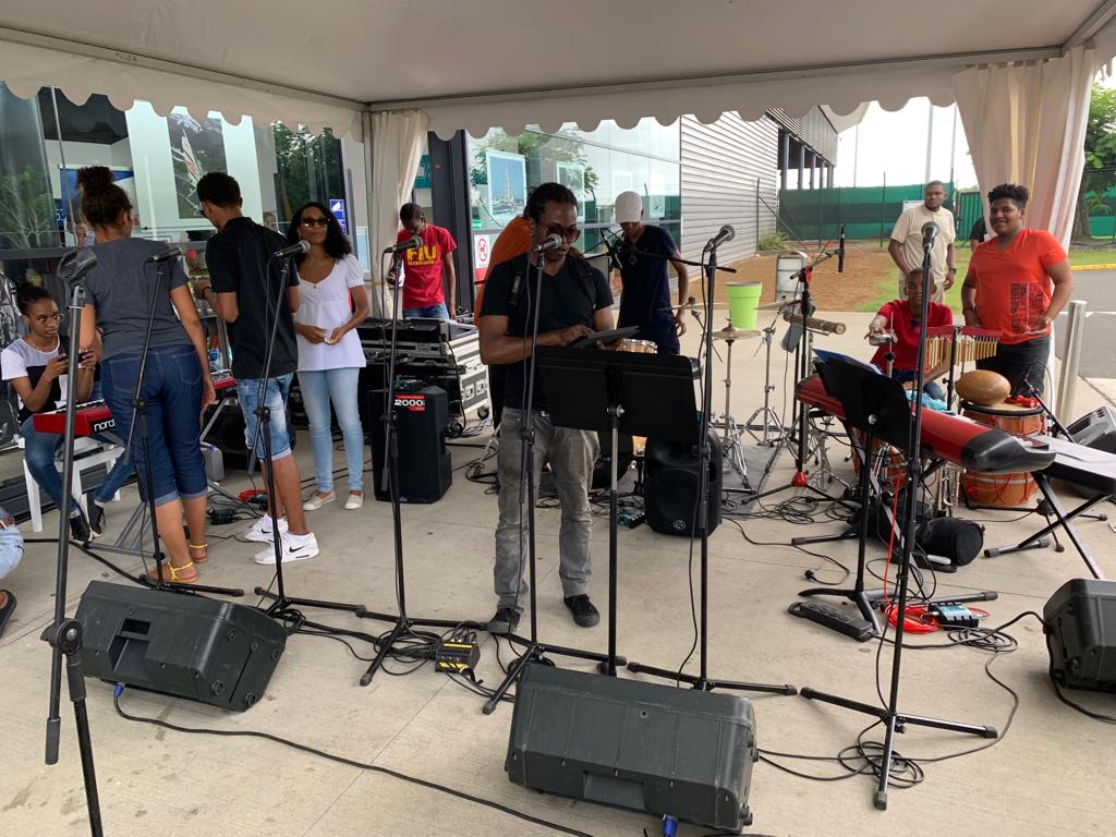     L'aéroport Guadeloupe Pôle Caraïbe fête la musique 

