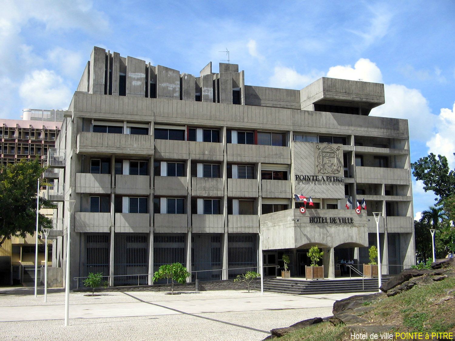     La mairie de Pointe-à-Pitre bloquée par l’UGTG

