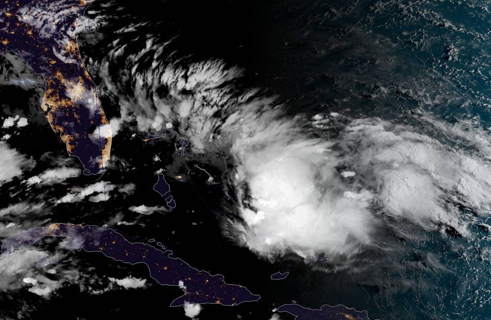     Une tempête tropicale sur le point de se former près des Bahamas

