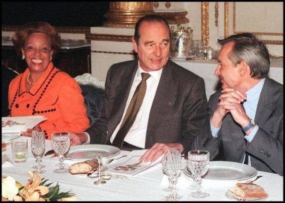     Décès Chirac : la vive émotion de ses amis politiques

