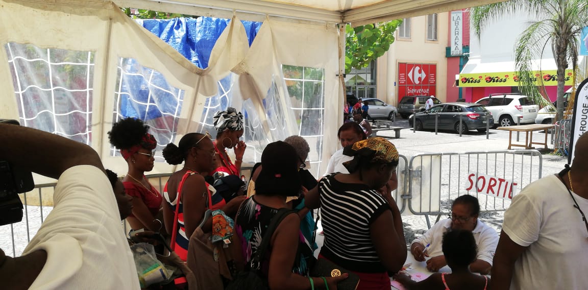     De bonnes affaires à la braderie de la Croix-rouge de Martinique

