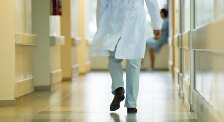     14 chefs de service du CHUM solidaires à la démission collective de médecins hospitaliers

