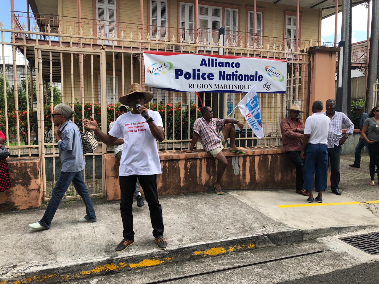    Mobilisation des policiers de Martinique

