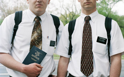     Ils braquent des missionnaires mormons dans la rue 

