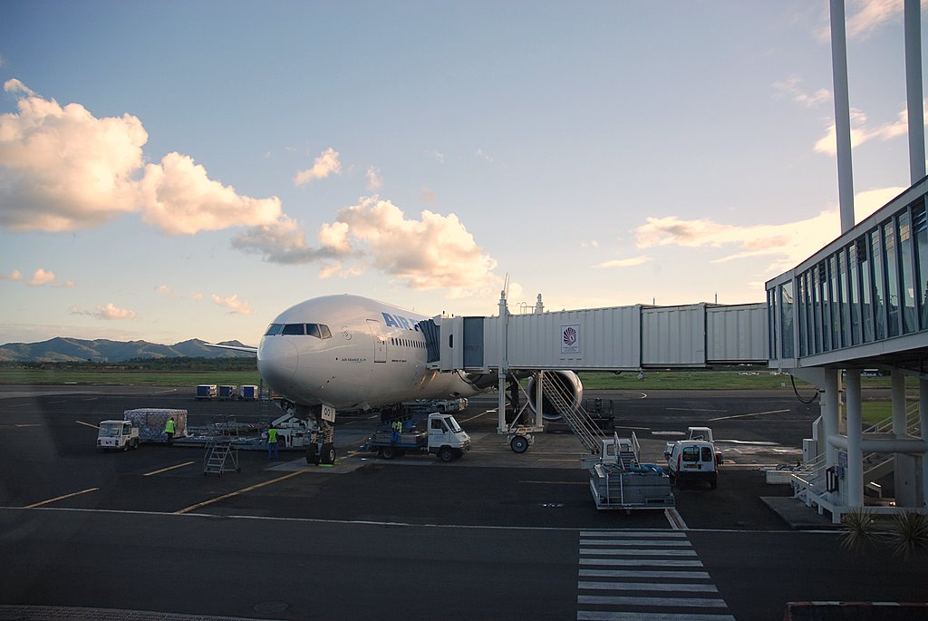     Des restrictions sur les voyages aériens au départ de et vers la Martinique

