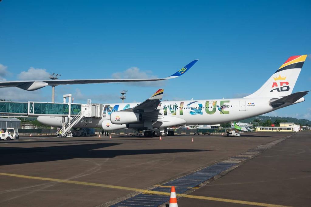     Air Belgium quitte Charleroi et supprime les Antilles de son programme

