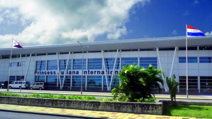     La Banque Mondiale apporte son soutien à la reconstruction de l'aéroport de Juliana

