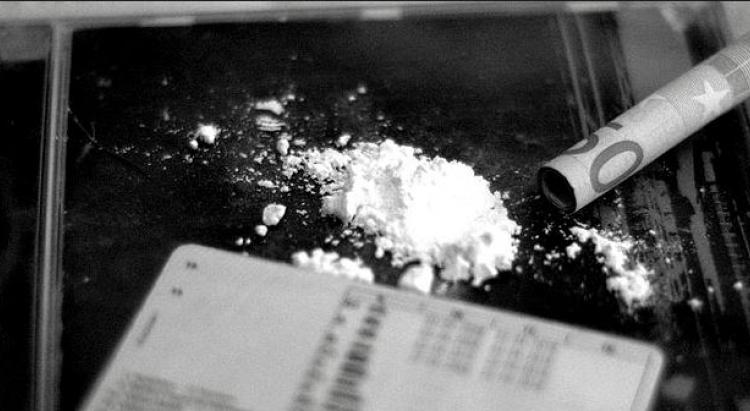     Cinq nouvelles mises en examen dans un trafic de cocaïne entre les Antilles et l'Hexagone

