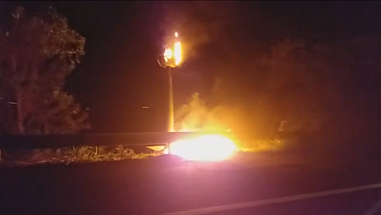    Un radar tourelle détruit par les flammes à Saint-François 

