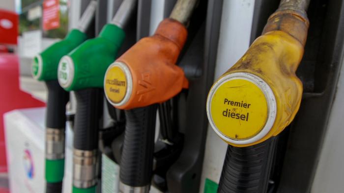     L'Etat vient en aide aux transporteurs routiers frappés par l'augmentation des prix du carburant

