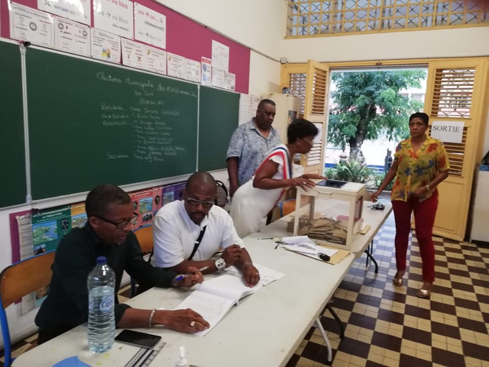     Les opérations de dépouillement ont débuté en Guadeloupe

