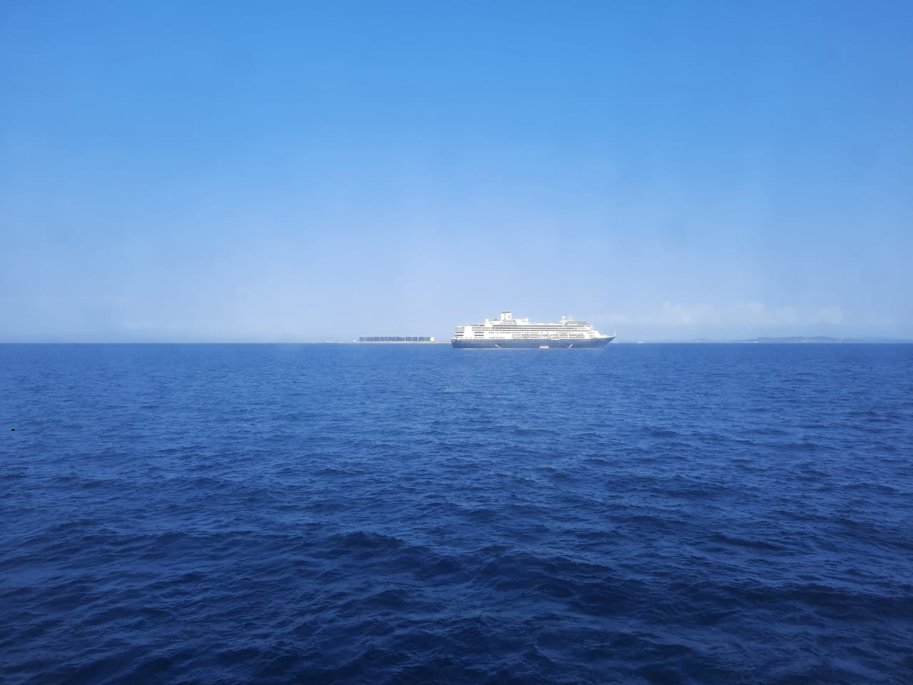     Les Martiniquais bloqués à bord du Zaandam attendent d'être transférés vers un autre bateau

