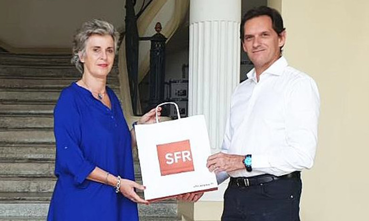     SFR offre 55 tablettes aux EHPAD de Martinique

