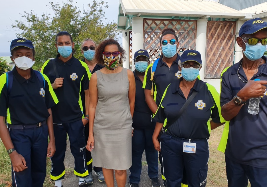     La ville de Basse-Terre distribue des masques artisanaux 

