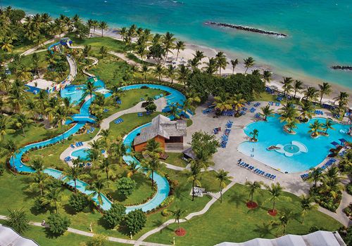     Sainte-Lucie : L’hôtel Coconut Bay se sépare de 400 employés

