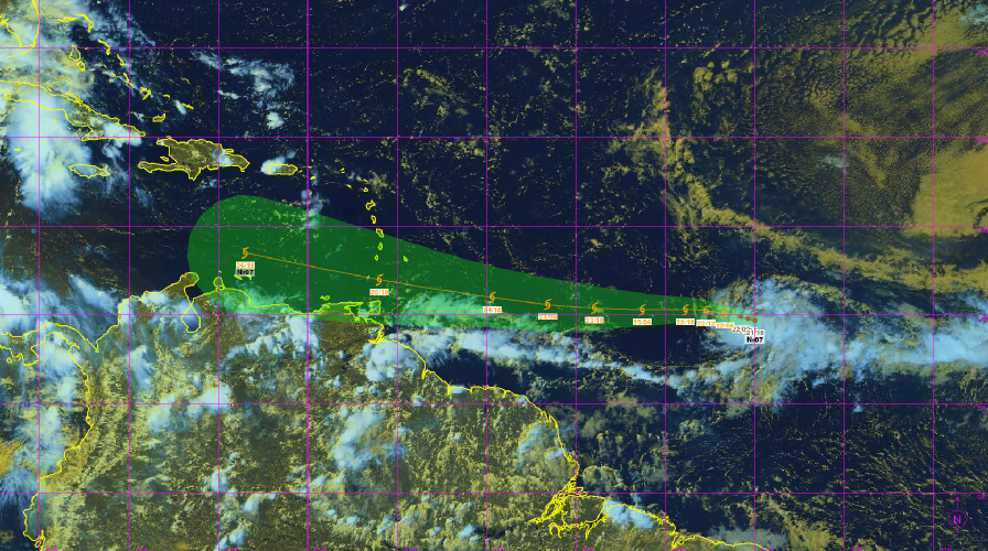     La dépression tropicale 7 continue sa progression vers l'Arc Antillais et se renforcera dans la journée

