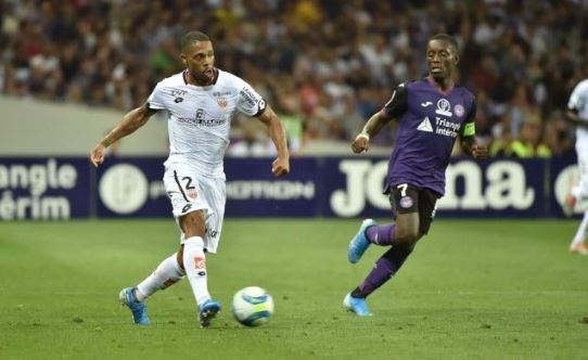     Football : Mickaël Alphonse signe à Amiens

