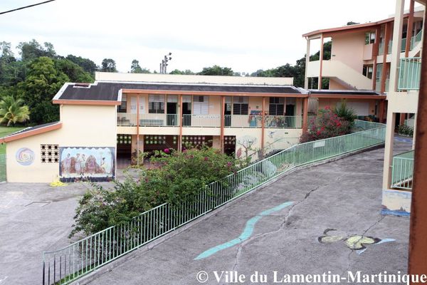     Les élèves de l'école de Sarrault seront transférés dans deux autres établissements scolaires

