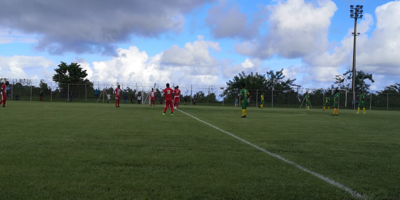     Un sursis pour le football amateur en Martinique

