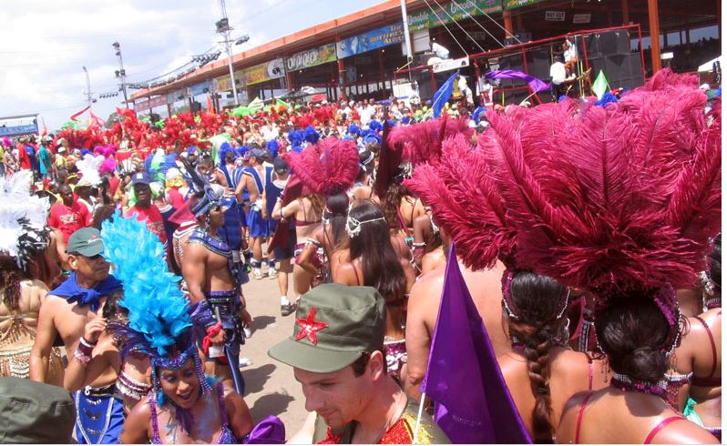     Le gouvernement trinidadien estime que le maintien du carnaval est impossible

