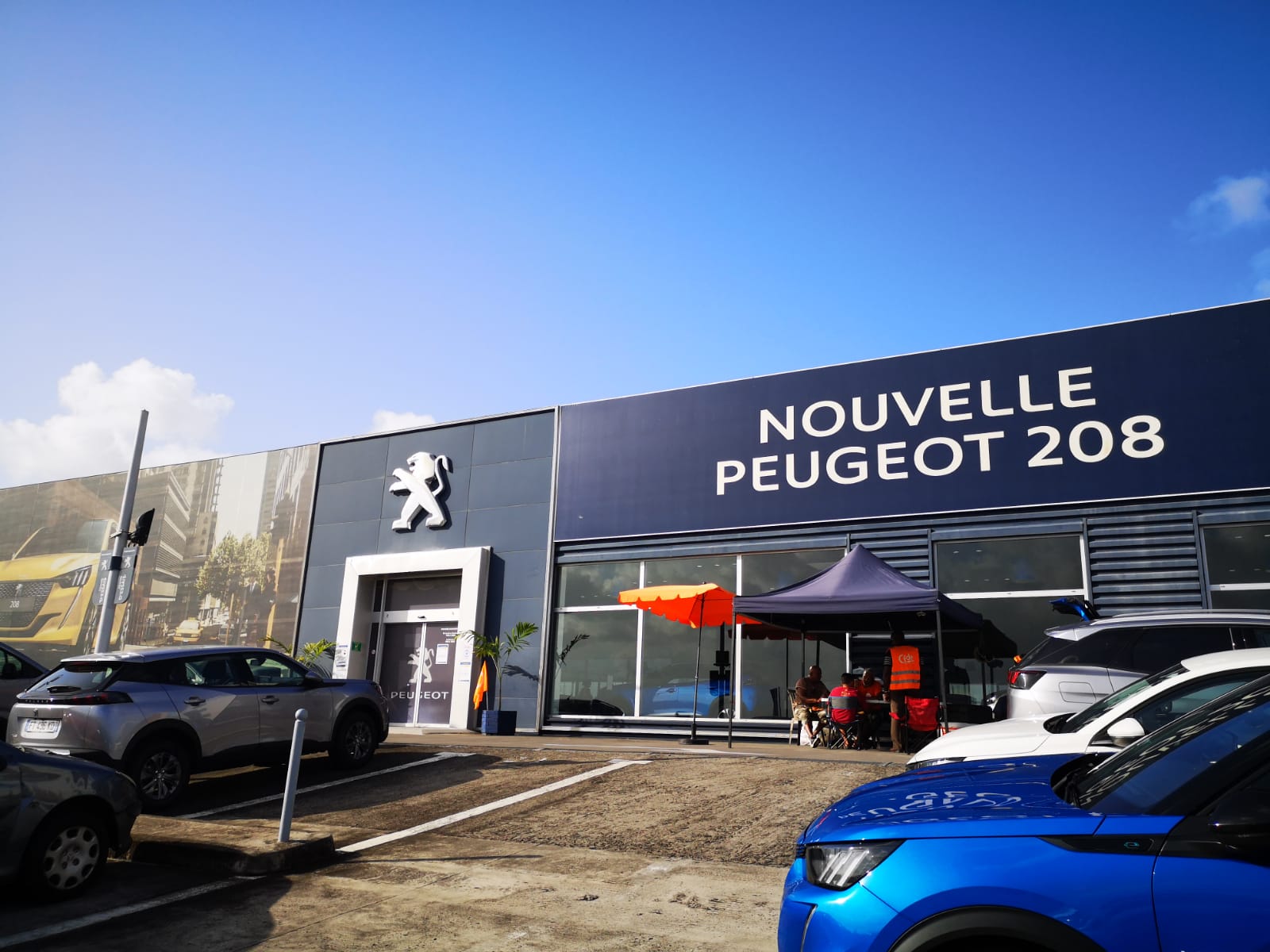     Le combat continue pour les grévistes de Peugeot

