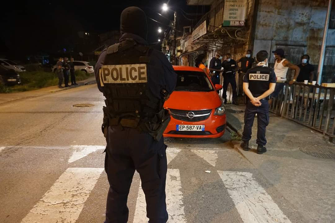     Des policiers de Guadeloupe déplorent le non-paiement de leurs heures de nuit 

