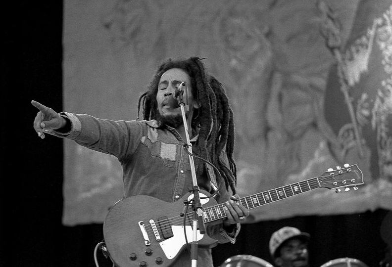     Il y a 40 ans s'éteignait Bob Marley, icône mondiale

