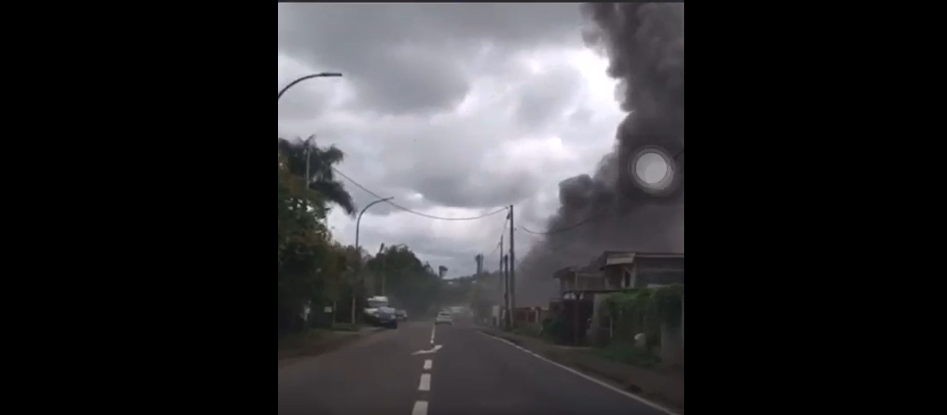     [VIDEO] L'incendie est éteint à Petit-Bourg 

