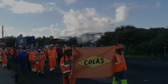     Les salariés de la Colas manifestent contre un plan social d'envergure

