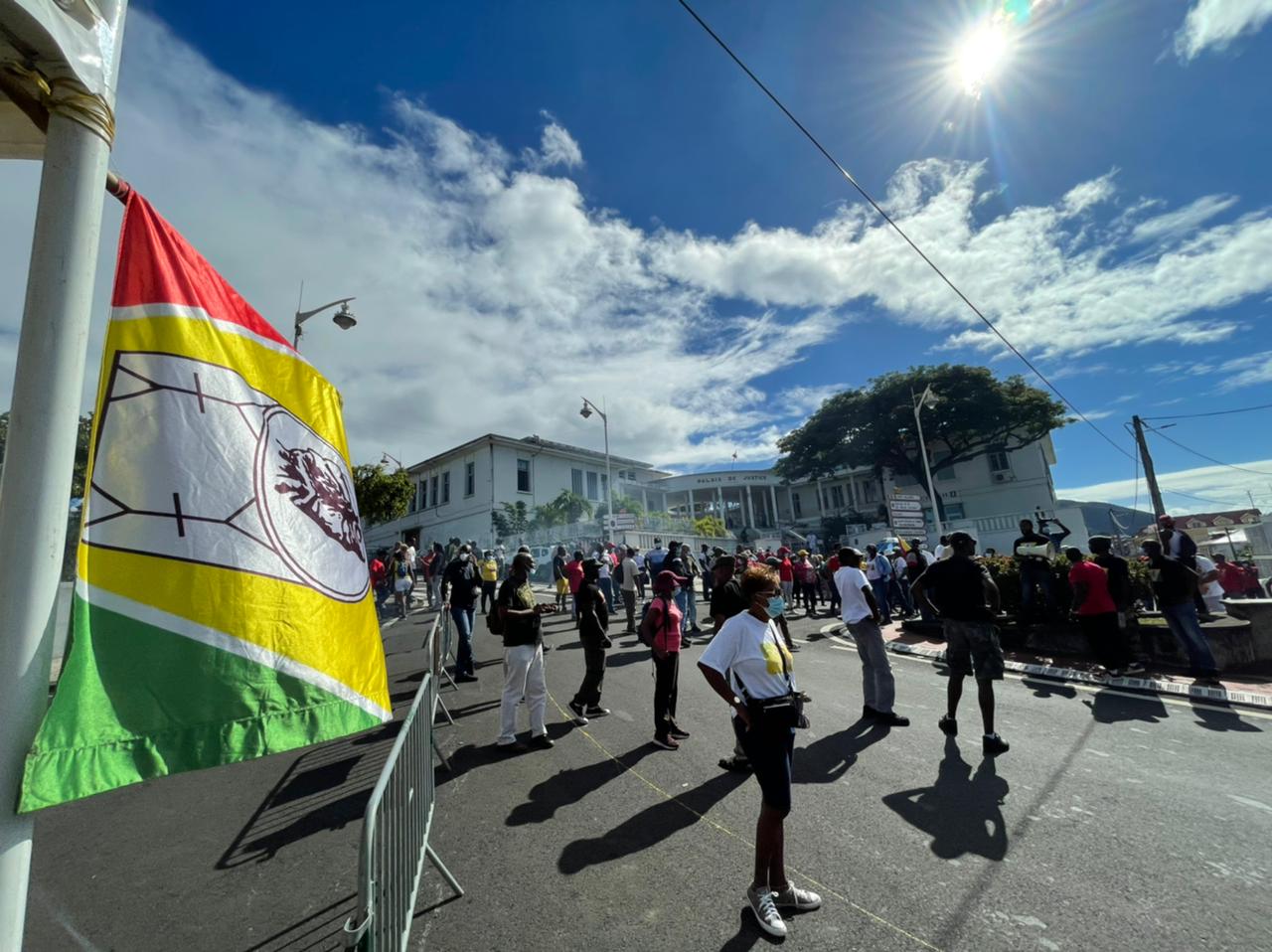     Plusieurs centaines de personnes mobilisées à Basse-Terre à l'appel de l'UGTG


