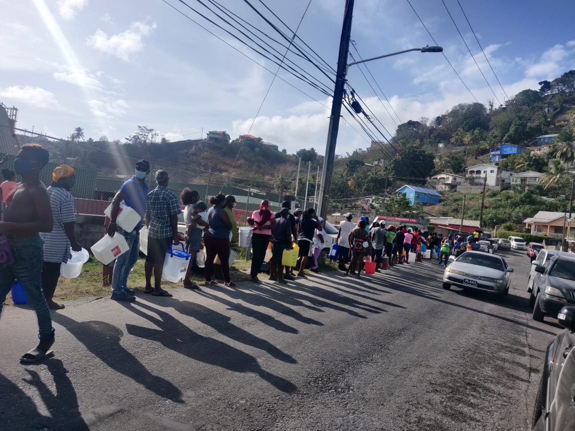    [VIDEO] Saint-Vincent et les Grenadines en proie à une pénurie d'eau potable

