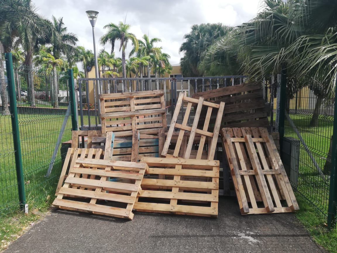     Gronde des lycéens en Martinique : les élèves du lycée Acajou 2 se mobilisent

