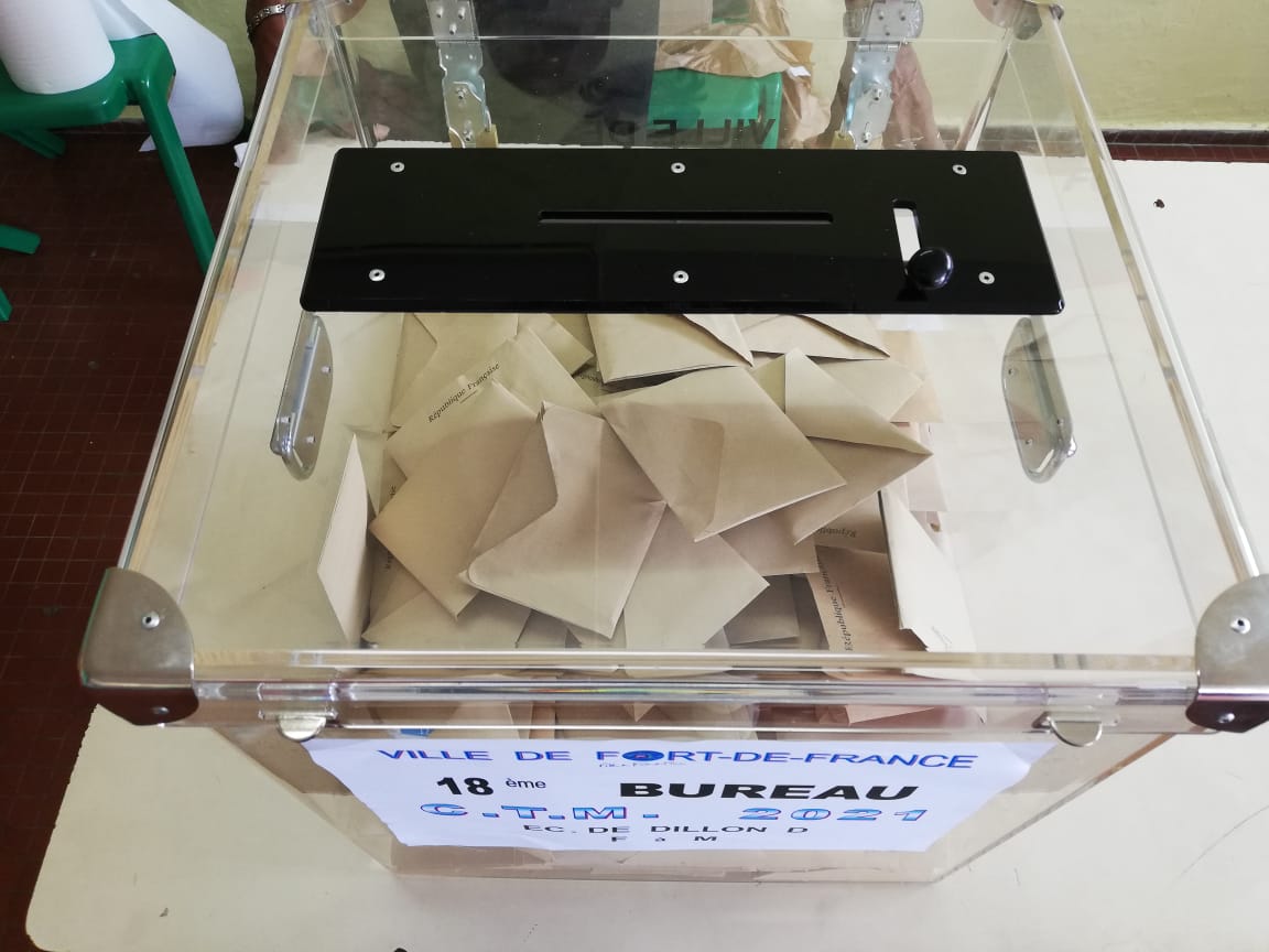     Elections législatives : la liste des candidats s'allonge à Fort-de-France

