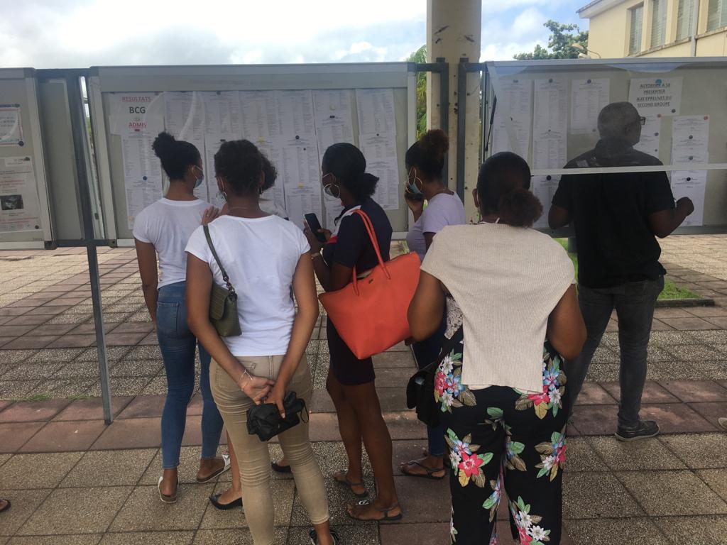     Baccalauréat 2021 en Martinique : baisse du taux de réussite, à 86,42% d'admis au premier tour

