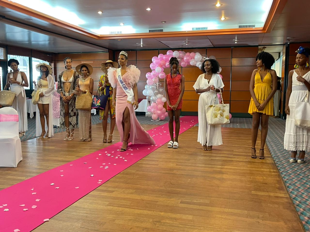     L'élection de Miss Martinique à la recherche de la future reine de beauté


