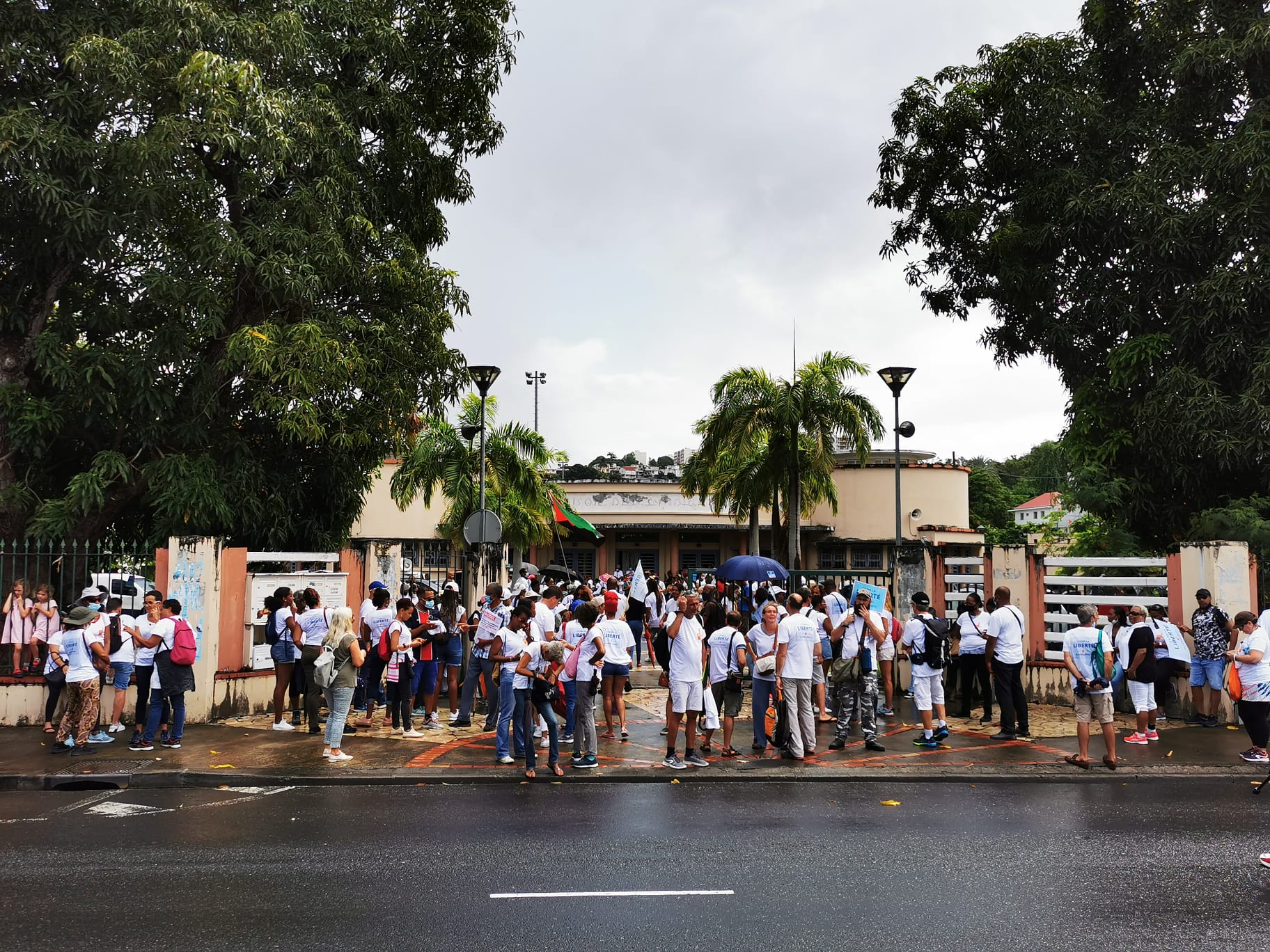     Troisième manifestation contre le passe sanitaire et l'obligation vaccinale en Martinique

