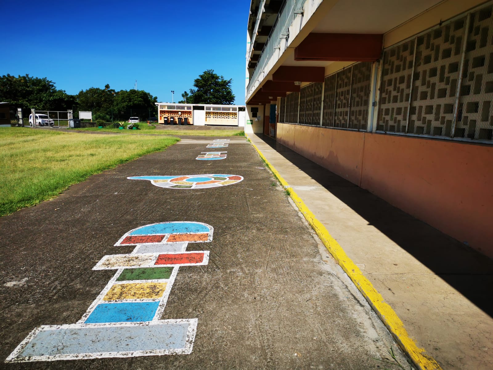     Blocages : près de 70% des établissements scolaires de Martinique fermés aujourd'hui

