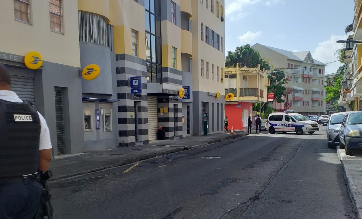     Colis suspect aux Terres Sainville : la rue Xavier Orville bloquée

