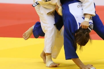     Un entraîneur de judo écroué pour abus sexuels 

