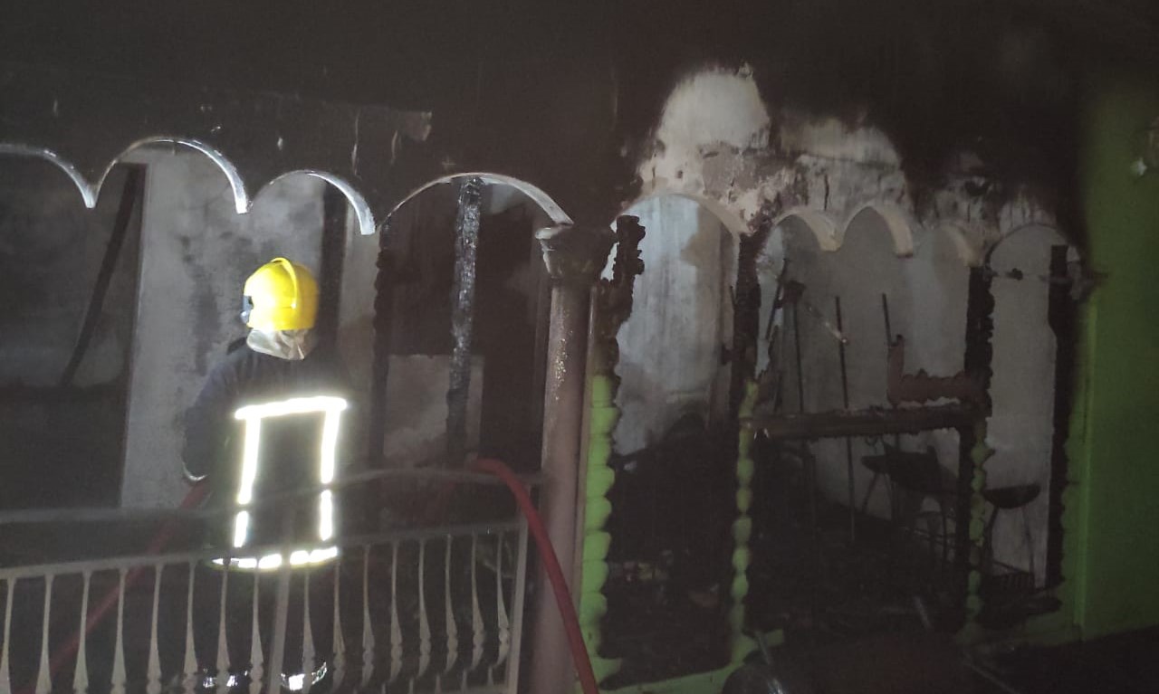     Un incendie détruit la maison d'une famille de 5 personnes au Gros-Morne

