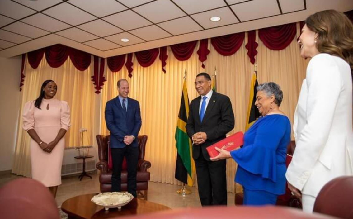     La République "inévitable" en Jamaïque, dit son Premier ministre pendant une visite du prince William

