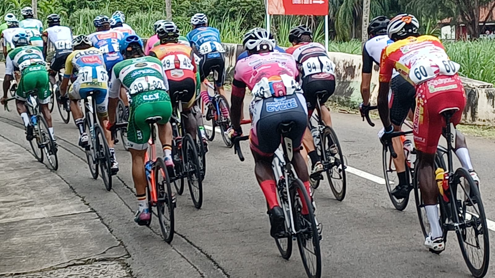     [⭕️DIRECT?‍♂️] Suivez la dernière étape du tour cycliste de Martinique 2022

