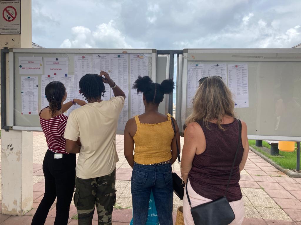     Martinique : plus de 4000 lycéens passent le Baccalauréat 2024

