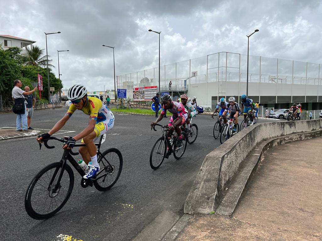     [⭕️Direct?‍♂️] Suivez la cinquième étape du tour cycliste de Martinique 2022

