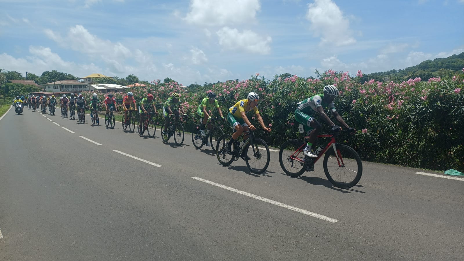    1ère étape du Tour cycliste de Martinique : une double boucle dans le Sud pour commencer

