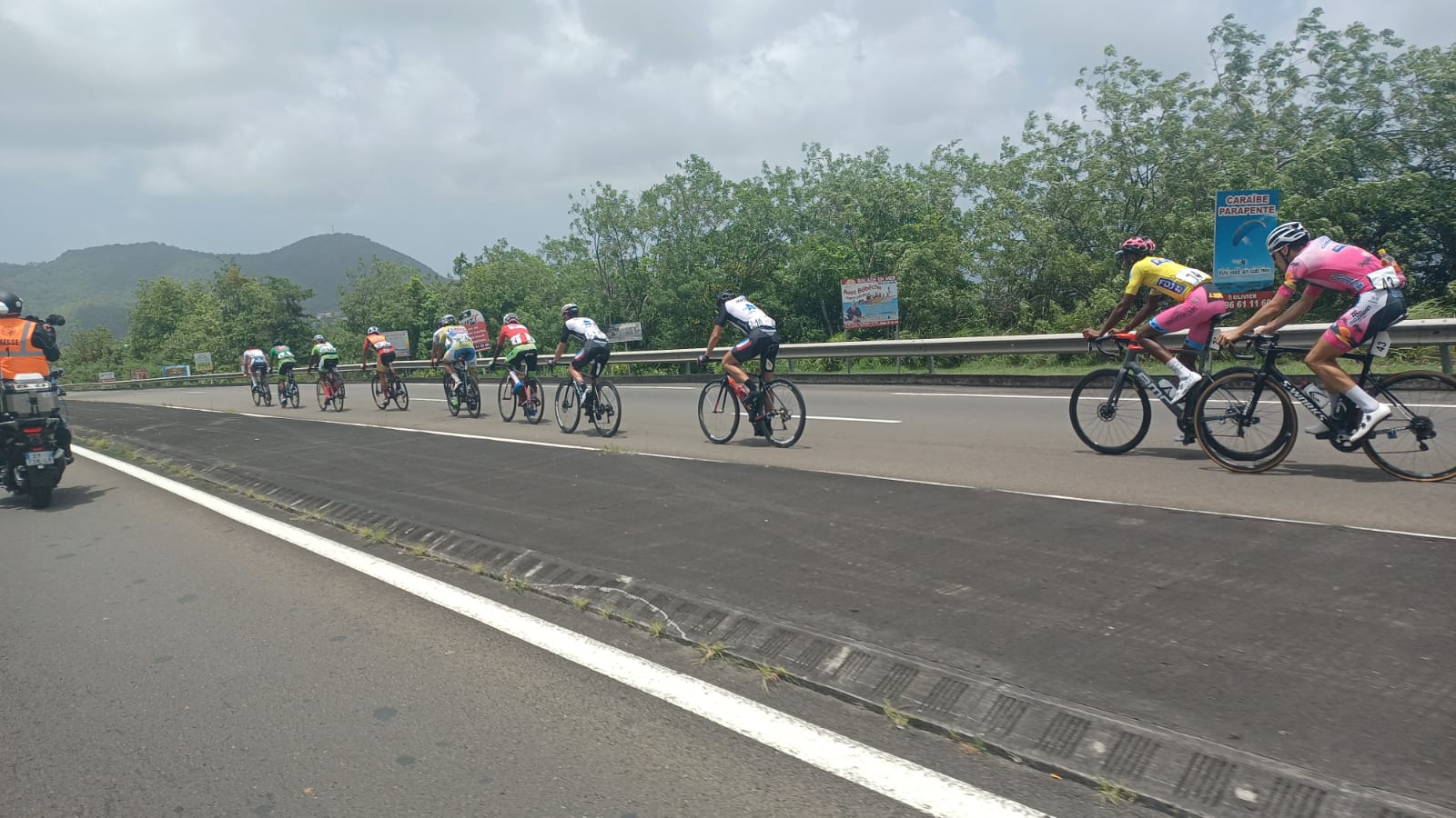     [⭕️Direct?‍♂️] Suivez le premier tronçon de la 8e étape du tour cycliste de Martinique 2022

