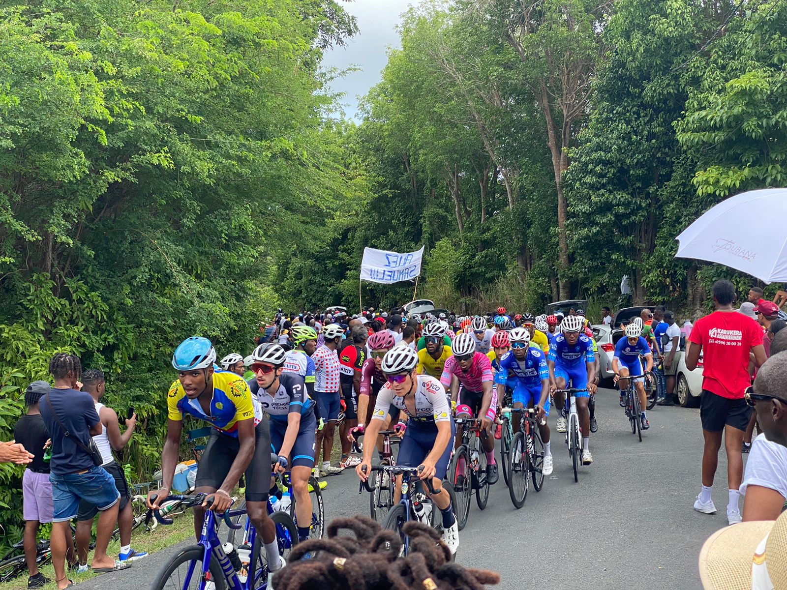     [Direct] Tour cycliste 2022 : Suivez en direct la sixième étape entre Capesterre et Gourbeyre

