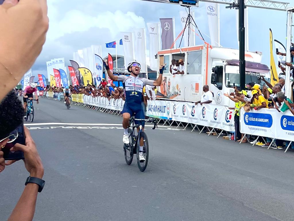     Tour cycliste 2022 : la 10ème étape remportée par Ivan Centrone


