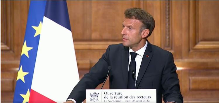     Emmanuel Macron sera-t-il présent au départ de la Route du Rhum ?

