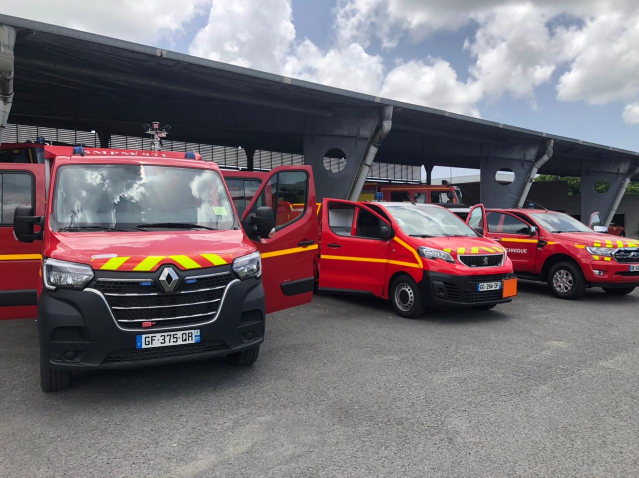     3 nouveaux véhicules pour les sapeurs-pompiers

